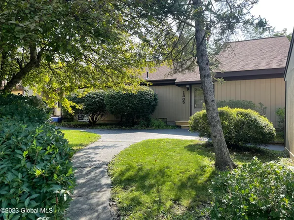 1305 Huntington Court, East Greenbush, NY 12061