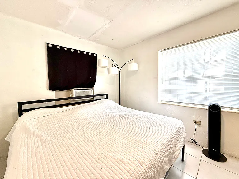 235 NW 34th St #1 — Photo 7