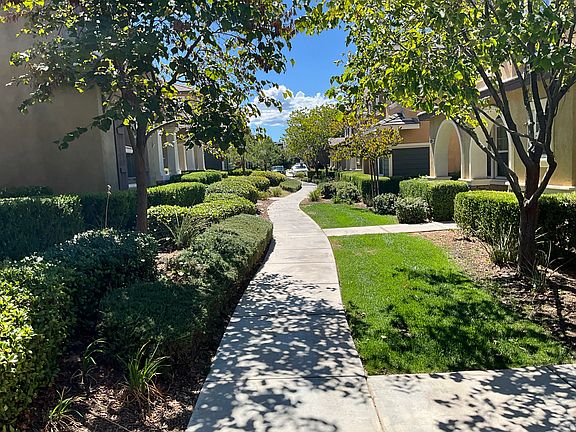 3rd image of 38227 Lone Tree Ct