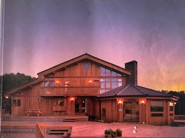 17 Blossom Ln, Berkley, MA 02779