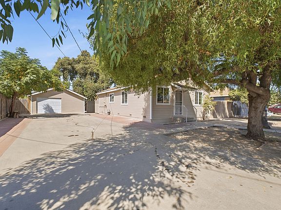 2nd image of 1123 N Rinaldi Street