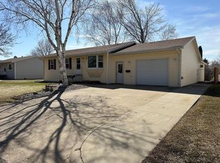 508 Carlson St, Marshall, MN 56258