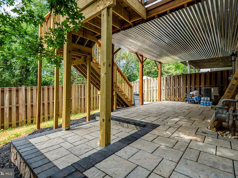 7057 Sauvage Ln — Photo 43