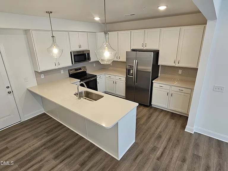 1236 S Person St #101 — Photo 6