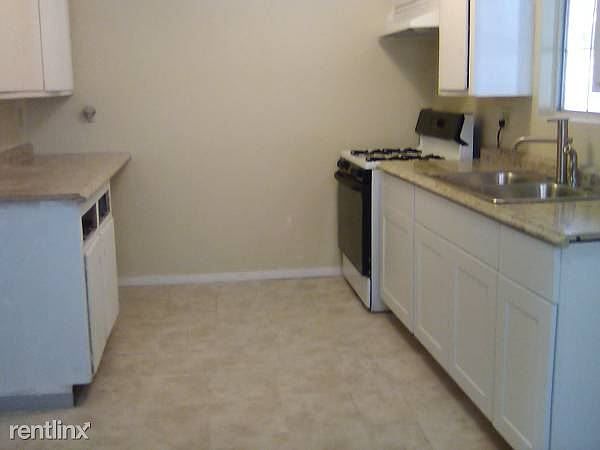 2nd image of 400 Fischer St #B