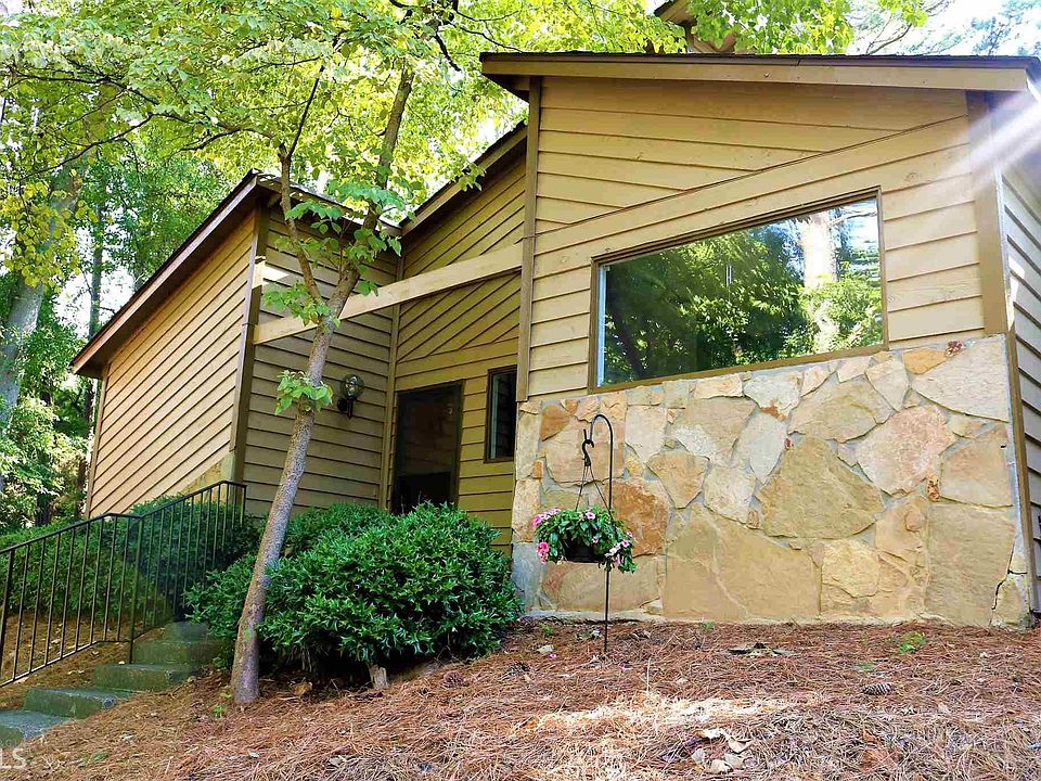 1st image of 806 Bonnie Glen Dr SE