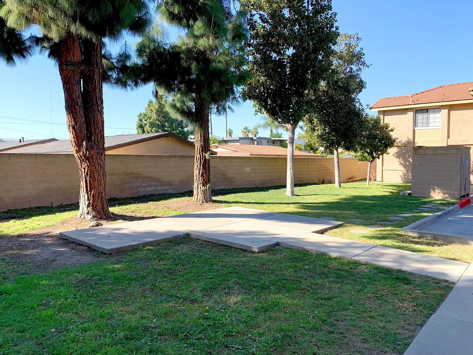 2 bed, 850 sqft, $2,200 — Photo 4