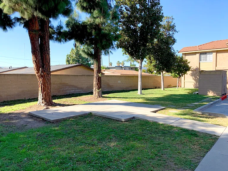 5831 Kingman Ave #O — Photo 6