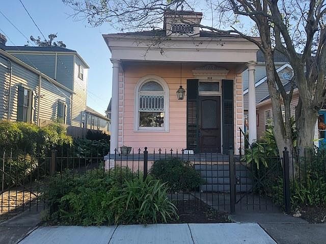 1st image of 512 Lavoisier St