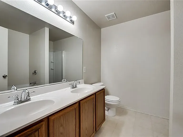 1109 Boxwood Dr — Photo 17