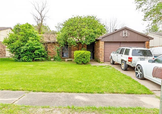 1st image of 7436 Chelmsford Pl