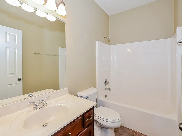 2722 Nelle Ln — Photo 14