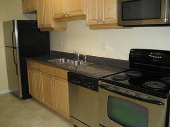 2nd image of 2126 Castillo St APT 14
