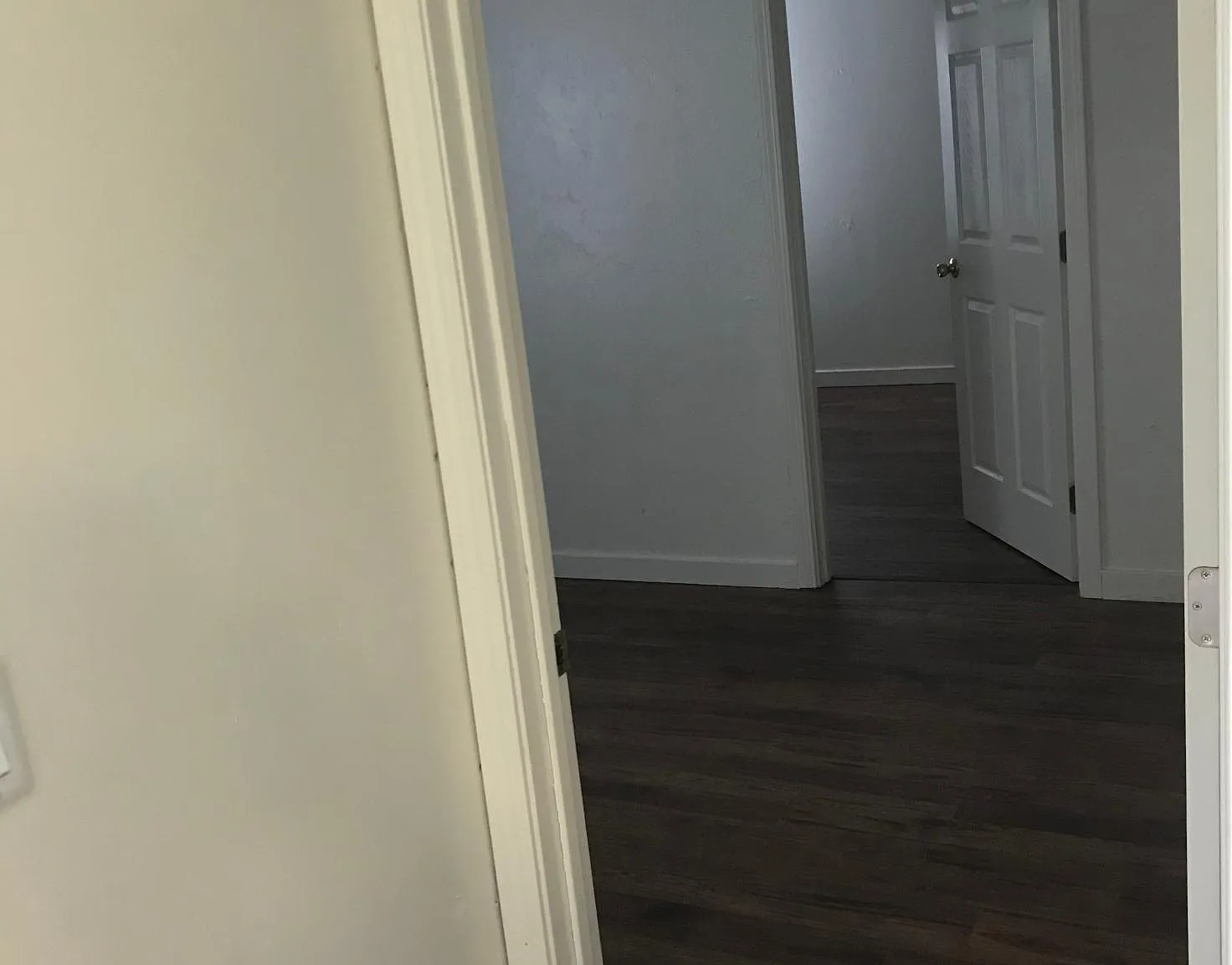 3 bed, 1000 sqft, $2,100 — Photo 3