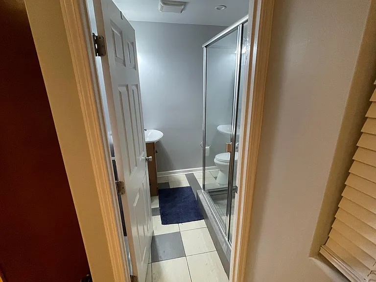 Daisy St — Photo 10