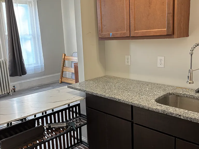 46 Woodland St #1 — Photo 6