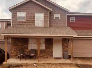 2933 W Scottswood Pl, Fayetteville, AR 72704