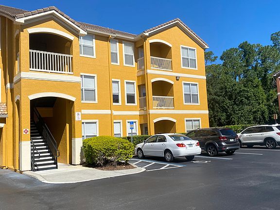 4th image of 8818 Villa View Cir Unit 307