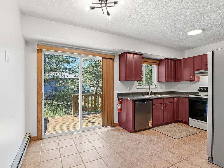2130 Flat Iron Dr — Photo 6