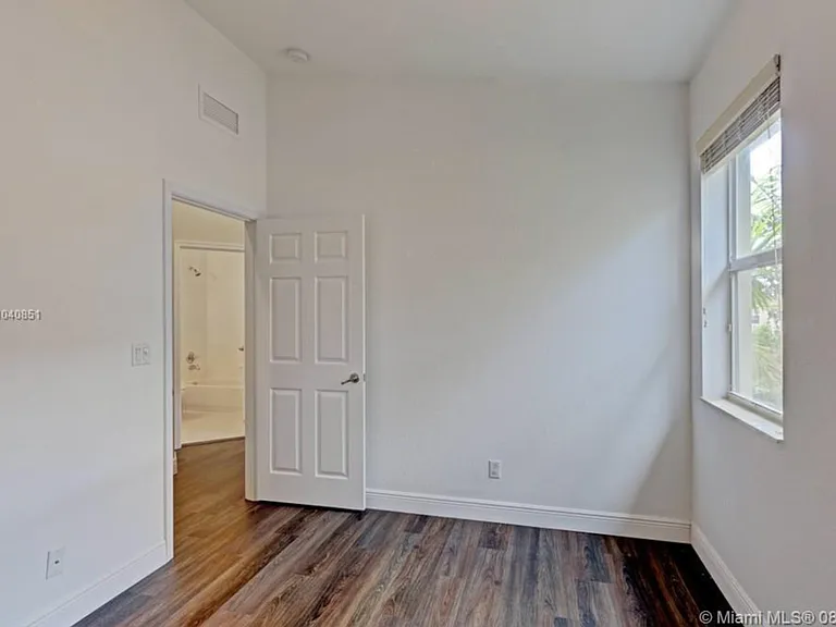 3211 Scarletta Dr — Photo 28