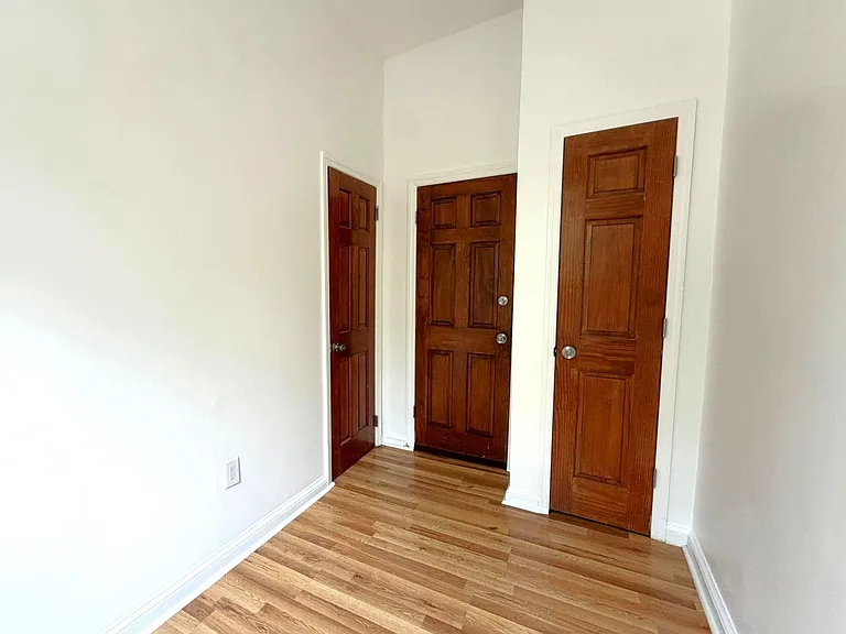 35 Buffalo Ave #3 — Photo 11