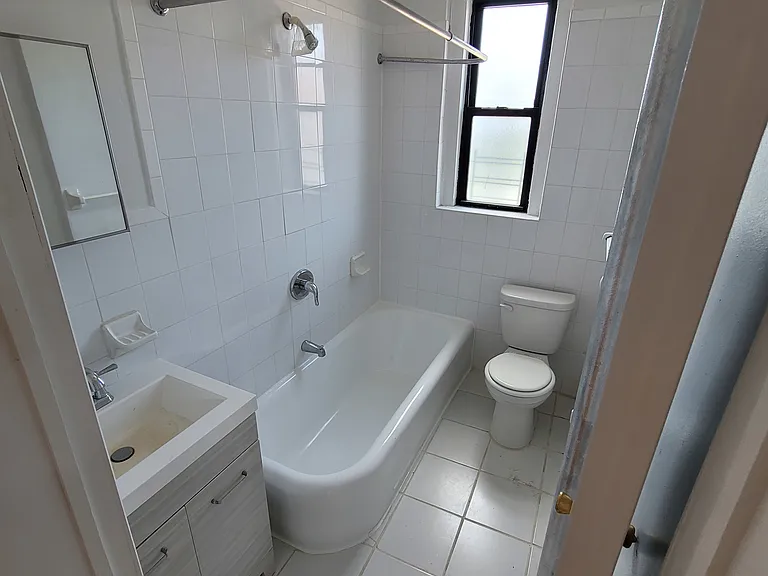 2080-2090 Grand Concourse #47B — Photo 8