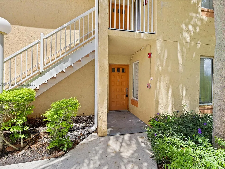 1025 Coral Club Dr #1025