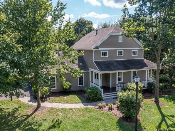 110 Periwinkle Drive #19, Middlebury, CT 06762