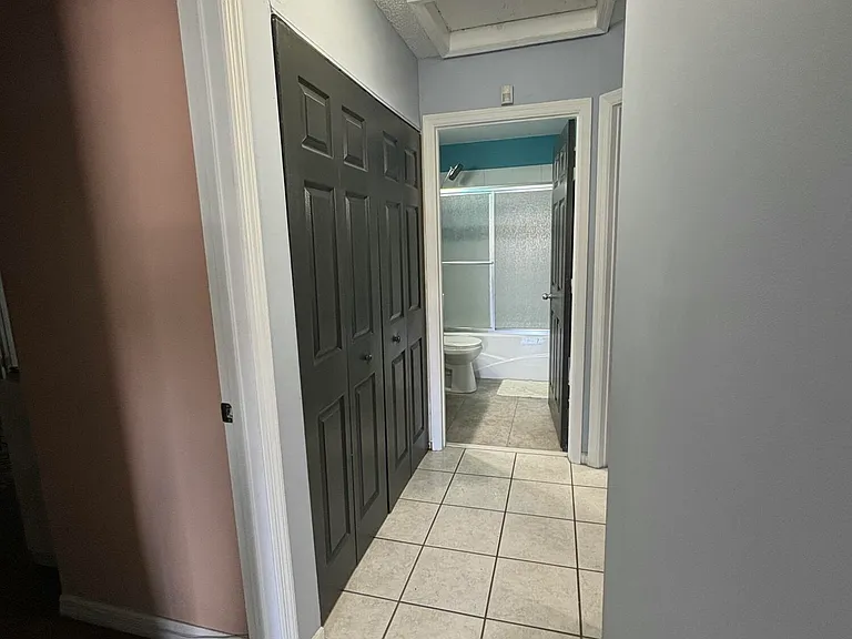 702 NW 208th Ter — Photo 14