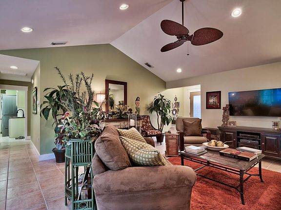 2nd image of 1215 Deerwood Dr
