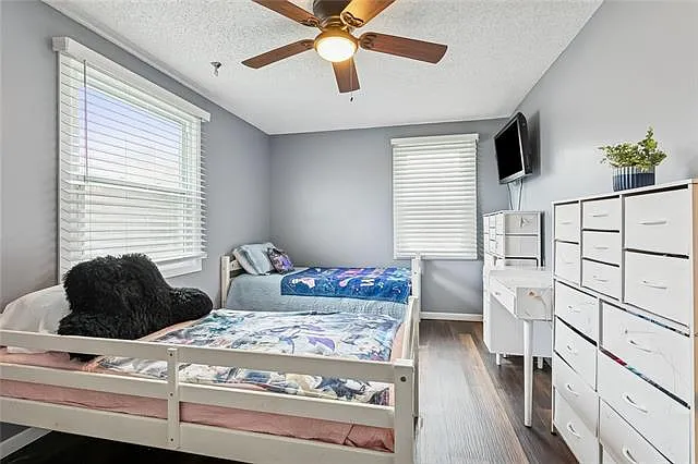 2220 Lloyds Ave — Photo 11