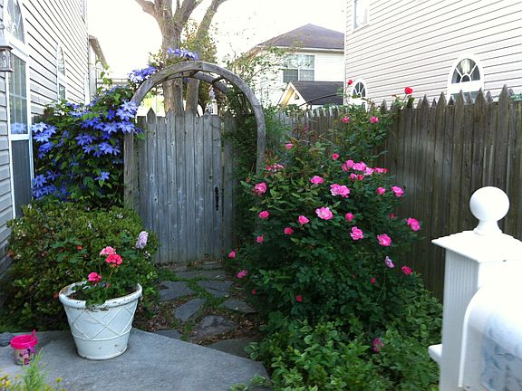 4th image of 4624 Lee Ave #A