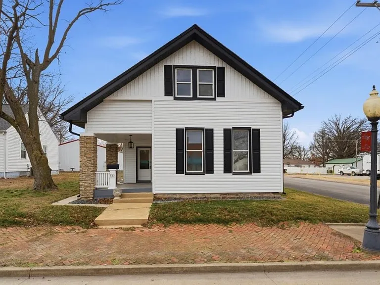 323 N Main St — Photo 9