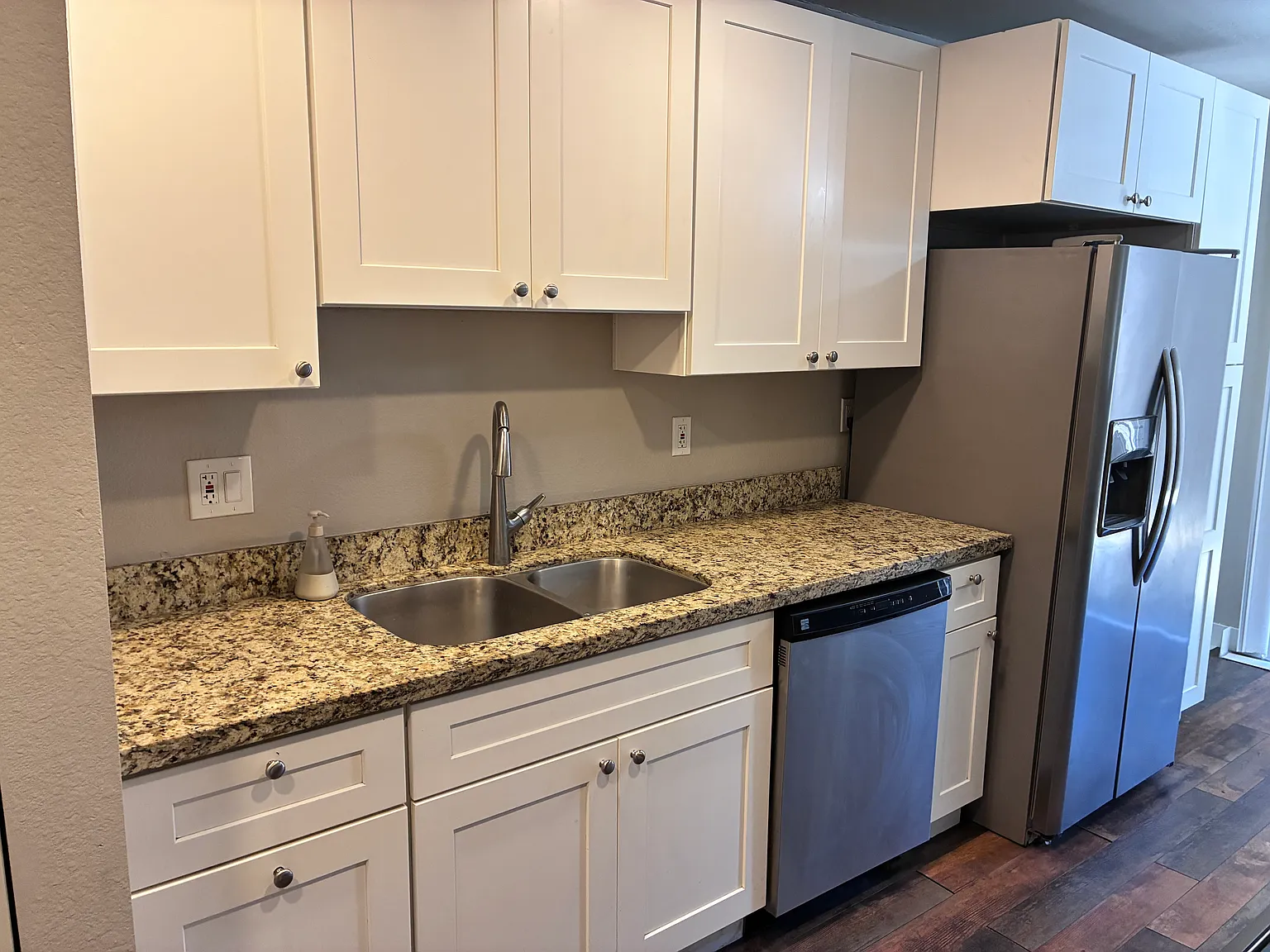 5525 E Thomas Rd — Photo 2