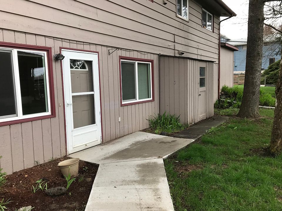 1st image of 1340 NW Hall Dr APT B