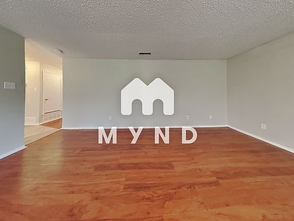 3rd image of 5910 Crepe Myrtle Dr