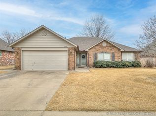 12410 E 80th Ct N, Owasso, OK 74055