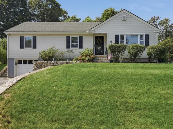 103 Draper St, Lowell, MA 01852
