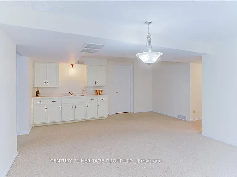 184 Hull Rd — Photo 17