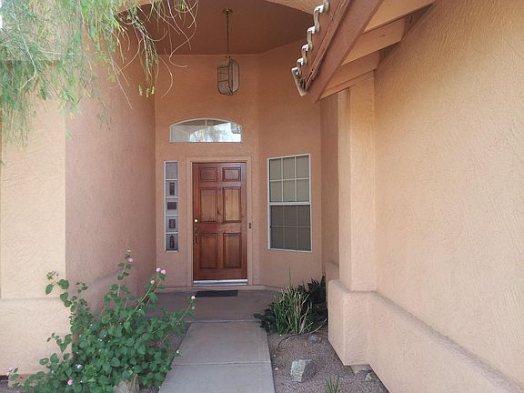 3rd image of 8635 S Los Feliz Dr