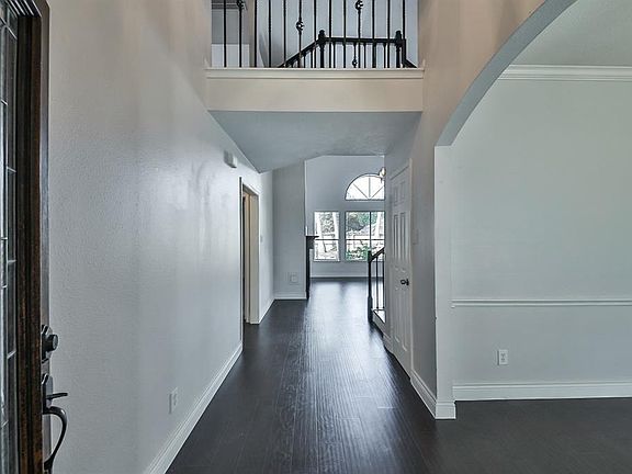 4th image of 4114 Harwood Dr
