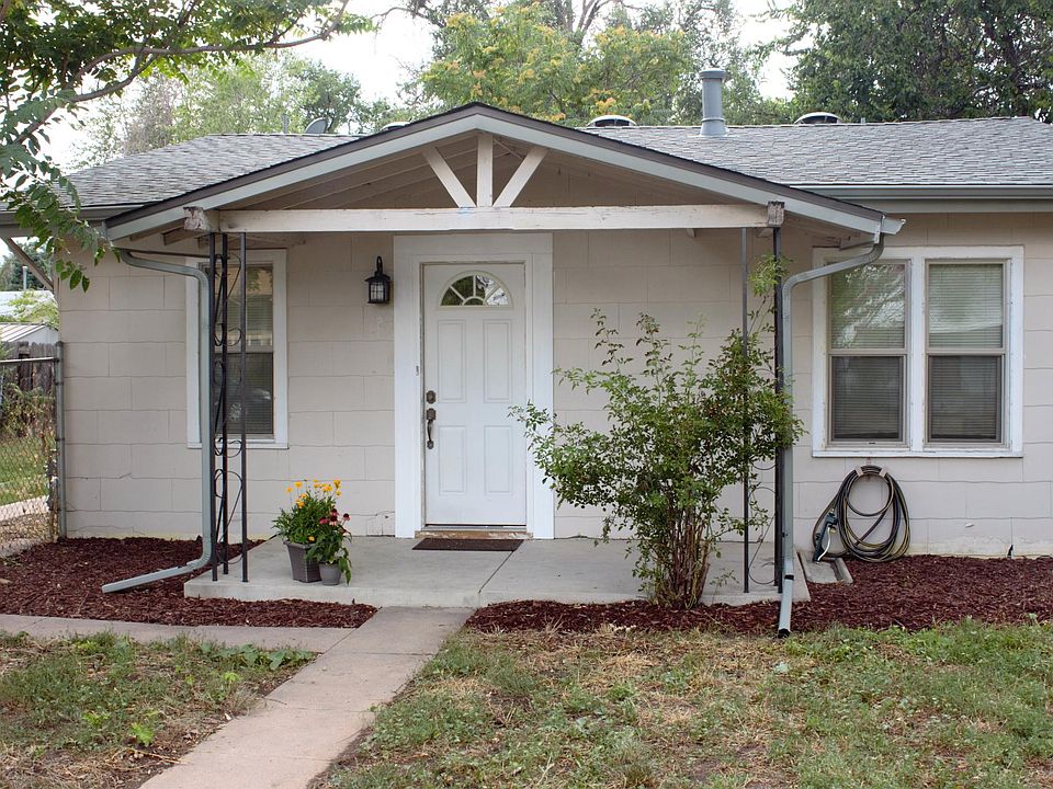 Front w/ porch