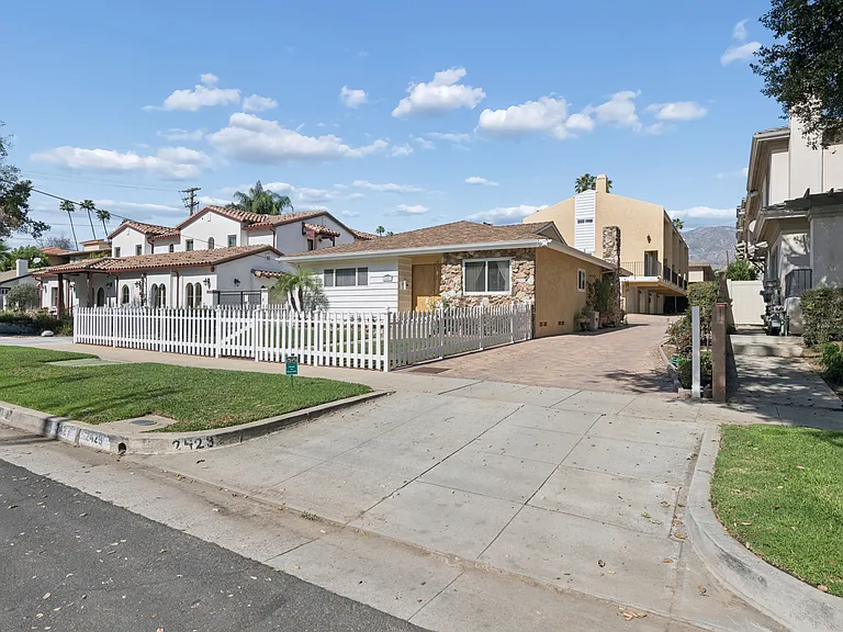 2429 Oswego St #B — Photo 21