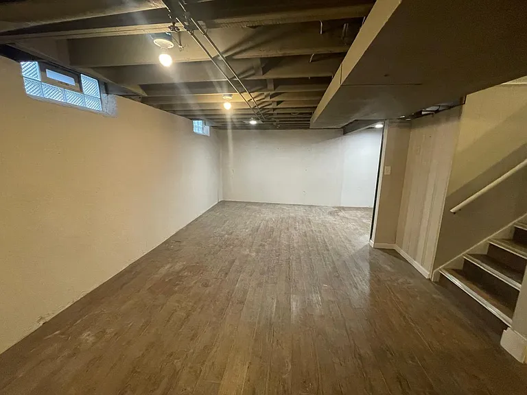 4154 Campbell St — Photo 9