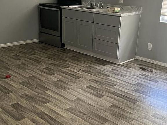 5th image of 3662 Hemlock Ln
