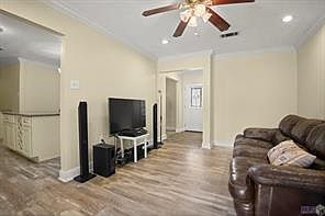 3rd image of 14442 Acacia St