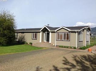 32882 Mount Tom Dr, Harrisburg, OR 97446