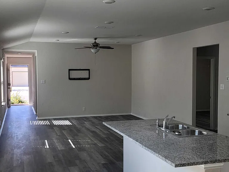 153 Middle Green Loop — Photo 4