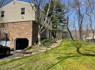 4985 Graphic Dr, Gibsonia, PA 15044