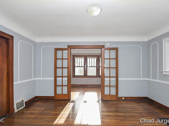 5th image of 1032 Underwood Ave SE
